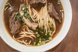 饕餮中国｜移植与融合：台湾与牛肉面图片