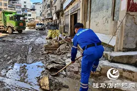 驻马店蛟龙救援队千里驰援榕江开展防疫消杀图片