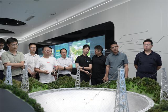 “粤”“贵”越多彩！2025年粤港澳大湾区人工智能优强企业赴黔投资考察见闻