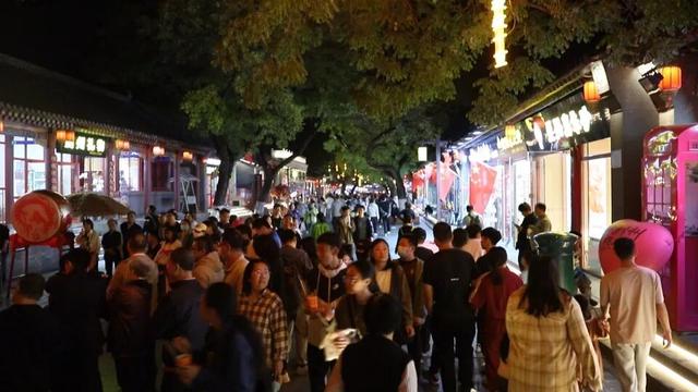 【蓟韵金秋】夜游古街 假日里的流量担当