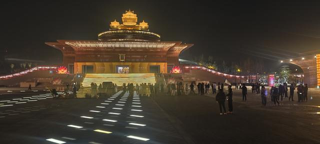 500余名中韩登山爱好者齐聚雪窦山 共赴“诗意行走”之约