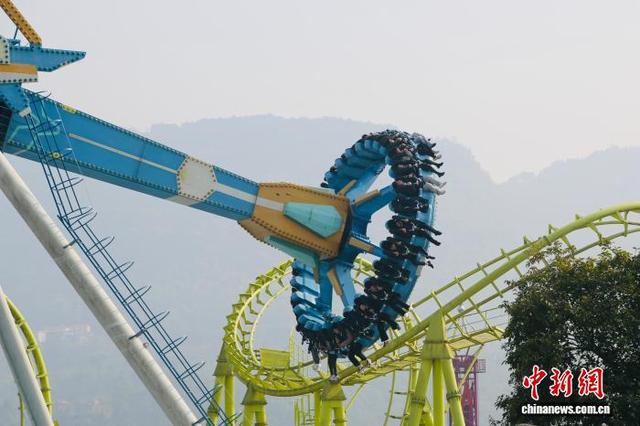 冬日暖阳好时光 三峡库区沿江小镇成近郊游热门目的地