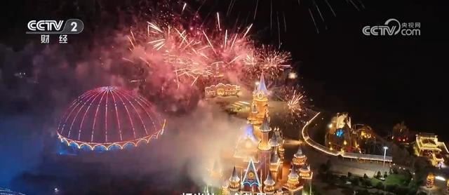 人气足 文旅热 消费旺 新场景新“夜”态点燃缤纷夏日 暑期经济“热”力十足