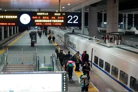 回家！贵阳2025春运首趟高铁列车今晨出发图片