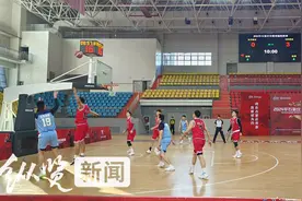 2024年石家庄“篮超”开赛 与大学生来一场“青春之约”图片