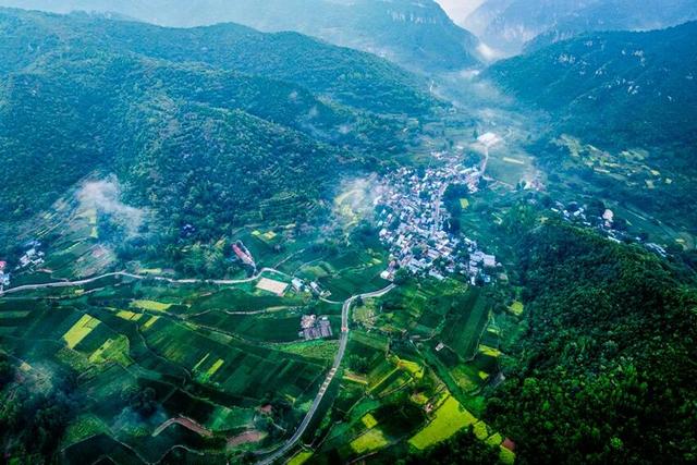“红旗井”滋润卫辉小山村，秋日田园风光美