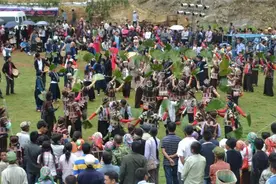 有一种叫云南的生活 | 跳棕扇舞、吃长街宴……到玉溪元江，过“哈尼十月年”图片