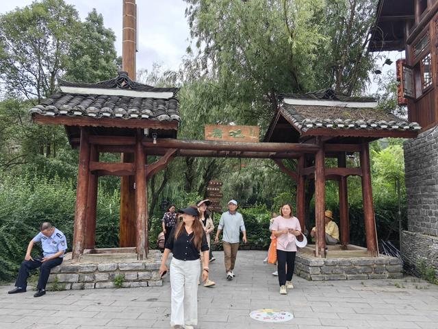 乌当:“烟火气”与“诗远方”相得益彰