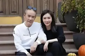 73岁王石把小30岁田朴珺宠成公主，至今夫妻仍甜蜜如初图片