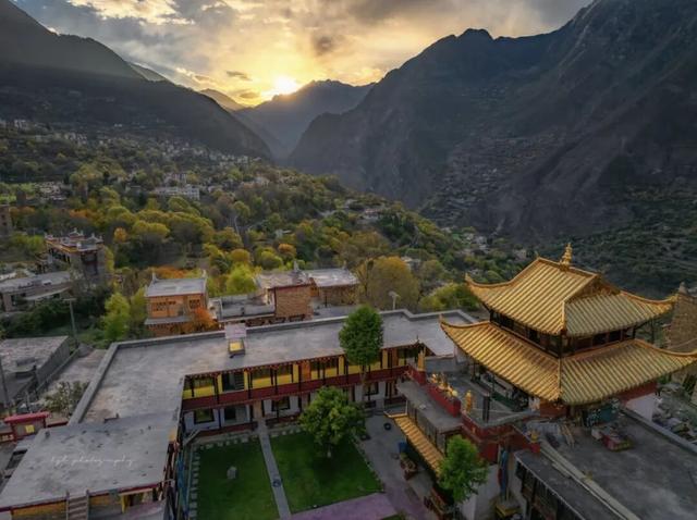 甘孜从0°到100°，每一“度”都好玩～