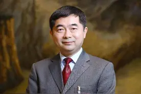 黄伟委员：建议利用支线机场建设无人机物流配送中心图片