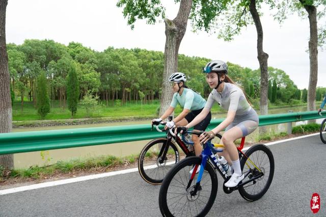 自媒体骑行博主提前探路，体验崇明世巡赛生态赛道魅力