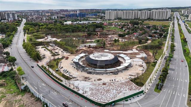 2025关公文化旅游节在当阳开幕    两岸同胞礼拜关公   一连欢乐十三天