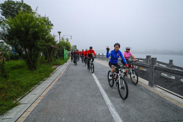 14载中秋车轮情：光山骑行者团圆路上的绿色传承