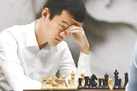 中国首位“世界棋王”丁立人 低谷中踏上卫冕之旅图片