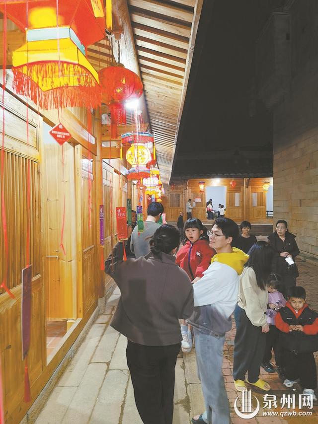 云销雨霁 灯影摇曳 泉州创新灯组争奇斗妍