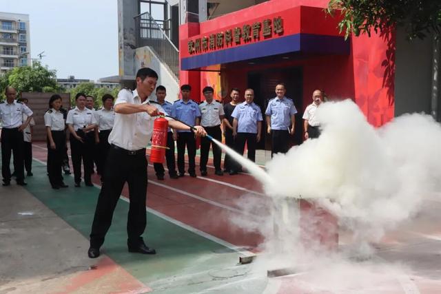 消防宣传月来啦！快来消防站开放日上一堂安全课！