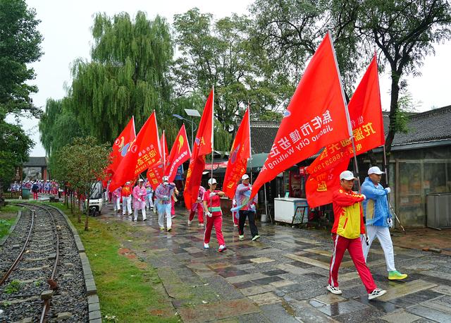健步打卡老家莫沟 晋豫800人燃动4A乡村