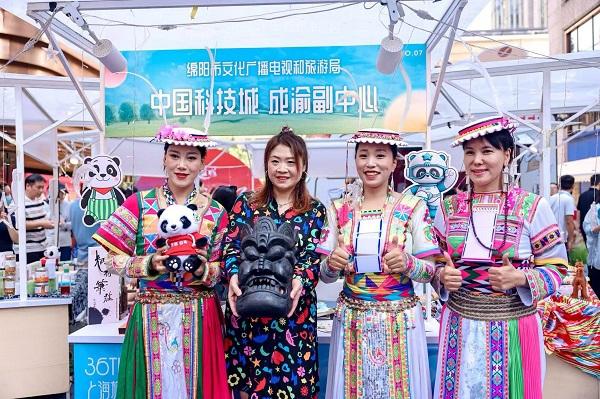 五地文旅盛宴燃爆浦江！上海旅游节外省市分会场路演亮相外滩