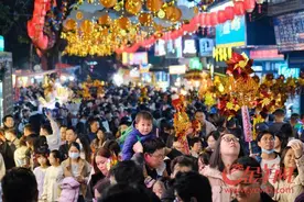图集｜2025坑口生菜会如约而至，约1.2万斤生菜助兴图片