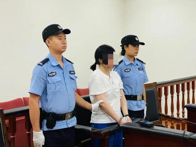 家长学生需警惕——遇到“高校人员”称可办理集体户口、提升学历，不可轻信！