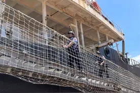 威海边检站：24小时在岗 保障节日期间通关“不打烊”图片