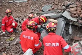 四川：以防为主、防抗救相结合 筑牢群防群治根基图片