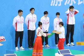 学青会游泳比赛收官 河南7金3银6铜王浩宇成“多金王”图片