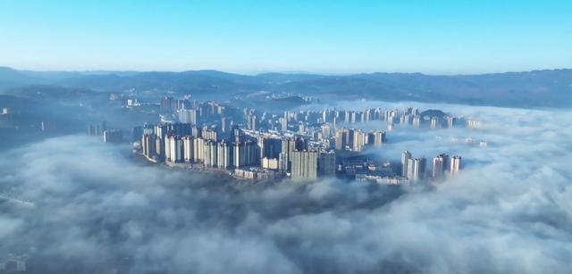 盘州多地出现壮丽云海景观