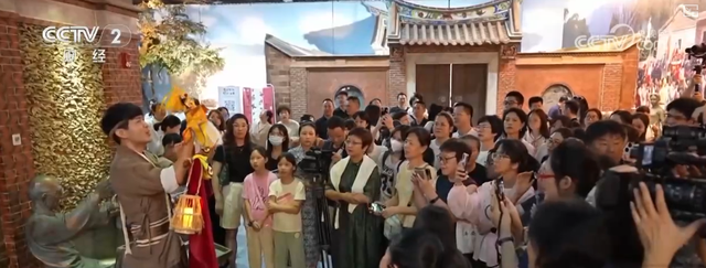 “文旅+非遗+剧本+美食”跨界融合激活品牌魅力，多元体验场景圈粉“留下人”