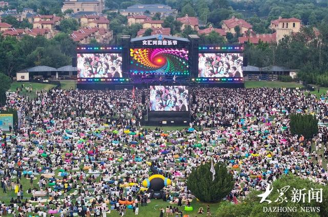 东营：文汇河海 草坪音乐节燃情夏日