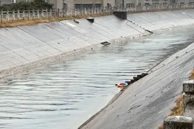 荆门外卖小哥送餐迟到，却获得奖励......图片