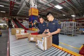 浦东机场每天100万+包裹出口，近半由美国下单！海关探索跨境电商包机监管图片