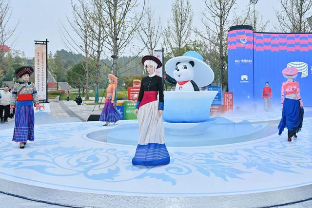 攀枝花盐边傈僳服饰惊艳四川文旅大会