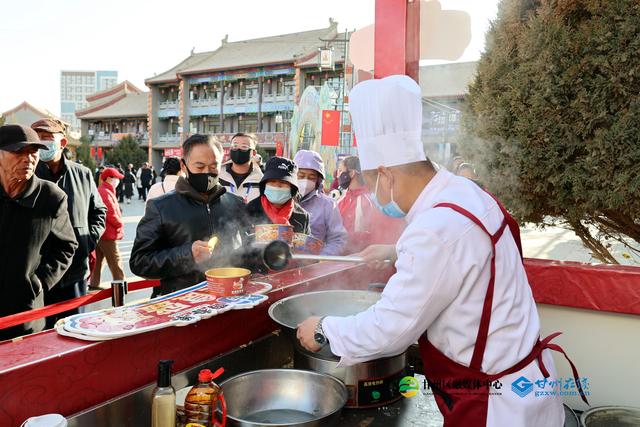 甘州府城：一半是人间烟火，一半是菊韵诗魂