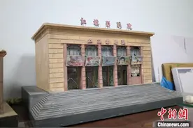 河北衡水艺人制作系列微缩景观模型 再现老场景图片