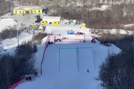 追光 |“一座城市，十个雪场”  南方人为了滑雪有多拼图片