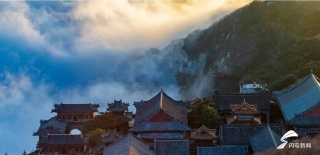 组图丨云海翻涌旭日熔金 泰山冬日美景太出圈了