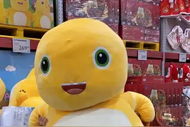 财神猪猪侠、贺岁奶龙……网红IP遇上传统春节，Z世代成消费主力图片