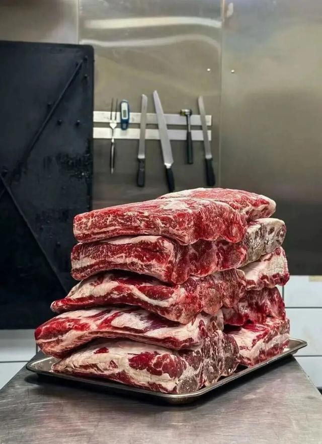 太Chill了！解锁闵行的“欧式慢生活”，在喷泉广场晒太阳、吃烤肉……