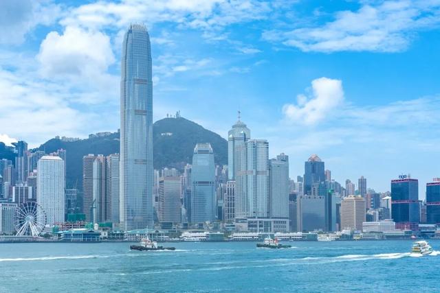 从高铁站步行几分钟，出境了！网友：原来如此丝滑