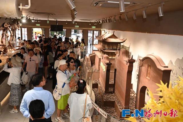 游客增加、文创品卖爆、商圈营业额涨了……这个假期，福州上大分！