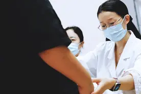 开学长胖校服“缩水”、BMI逼近50……什么绊住了孩子的减肥之路？|第医线图片