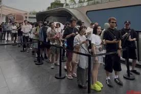 全球首店！泡泡玛特成都SKP臻藏店开业，专卖4位数MEGA系列图片