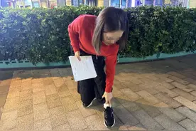 女子在酒吧崴脚要求赔偿2.4万余元被拒，酒吧：她喝了酒还穿高跟鞋图片