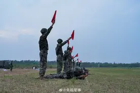 武警天津总队机动支队开展多枪种、多课目实弹射击训练图片