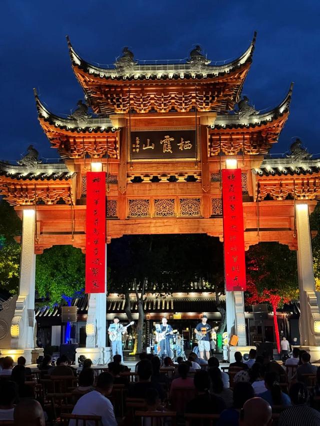 青春没有售价！通知书可抵票价~
