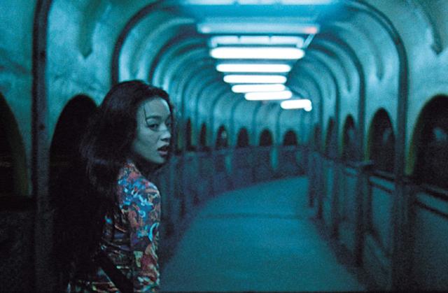 舒淇做导演：“告诉所有受伤的女孩，勇敢走出自己的未来”