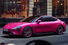 等车需半年！雷军：小米SU7标准版是很多车的天花板图片