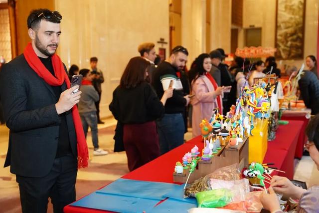 武汉冲进前十！一大拨外国人即将涌入……